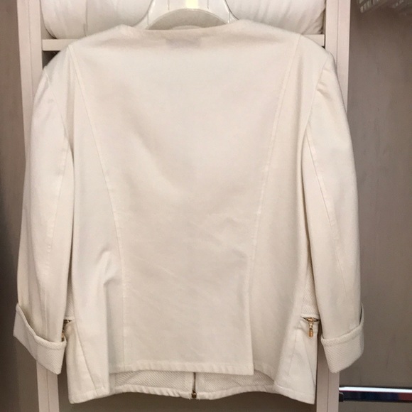 St. John sport jacket - Picture 5 of 8